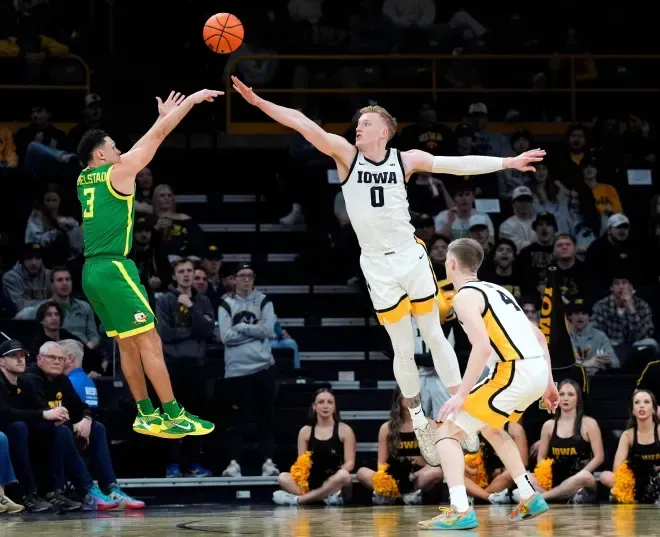 Iowa Hawkeyes Host Washington Huskies in Crucial Big Ten Matchup