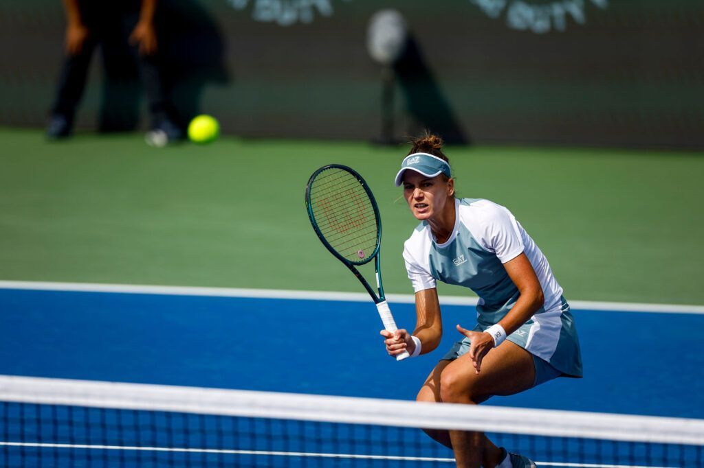 Veronika Kudermetova Advances to Second Round at Dubai Duty Free Tennis Championships